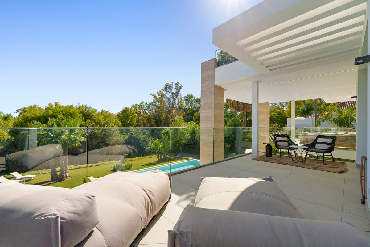 Se vende Villa - Chalet de 6 dormitorios en Costa Del Sol, Málaga, España
