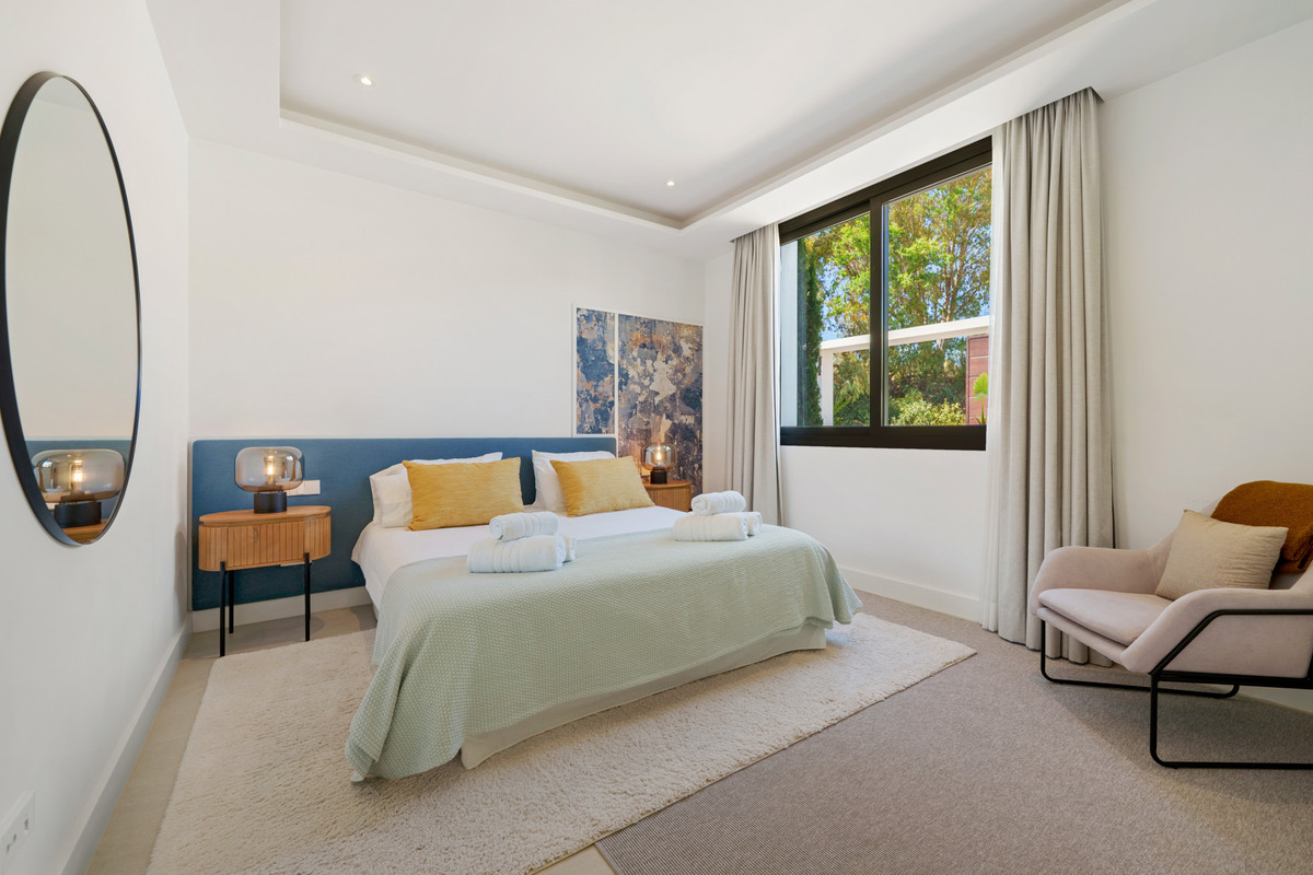 Se vende Villa - Chalet de 6 dormitorios en Costa Del Sol, Málaga, España