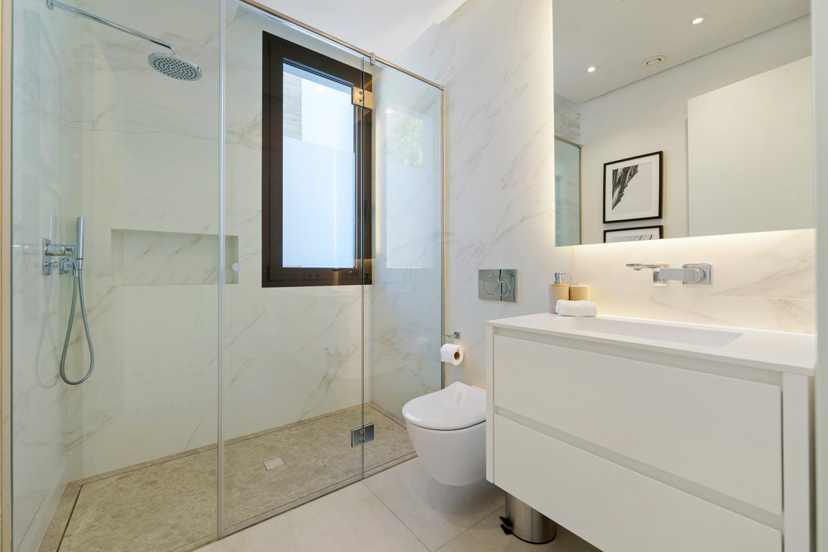 Se vende Villa - Chalet de 6 dormitorios en Costa Del Sol, Málaga, España