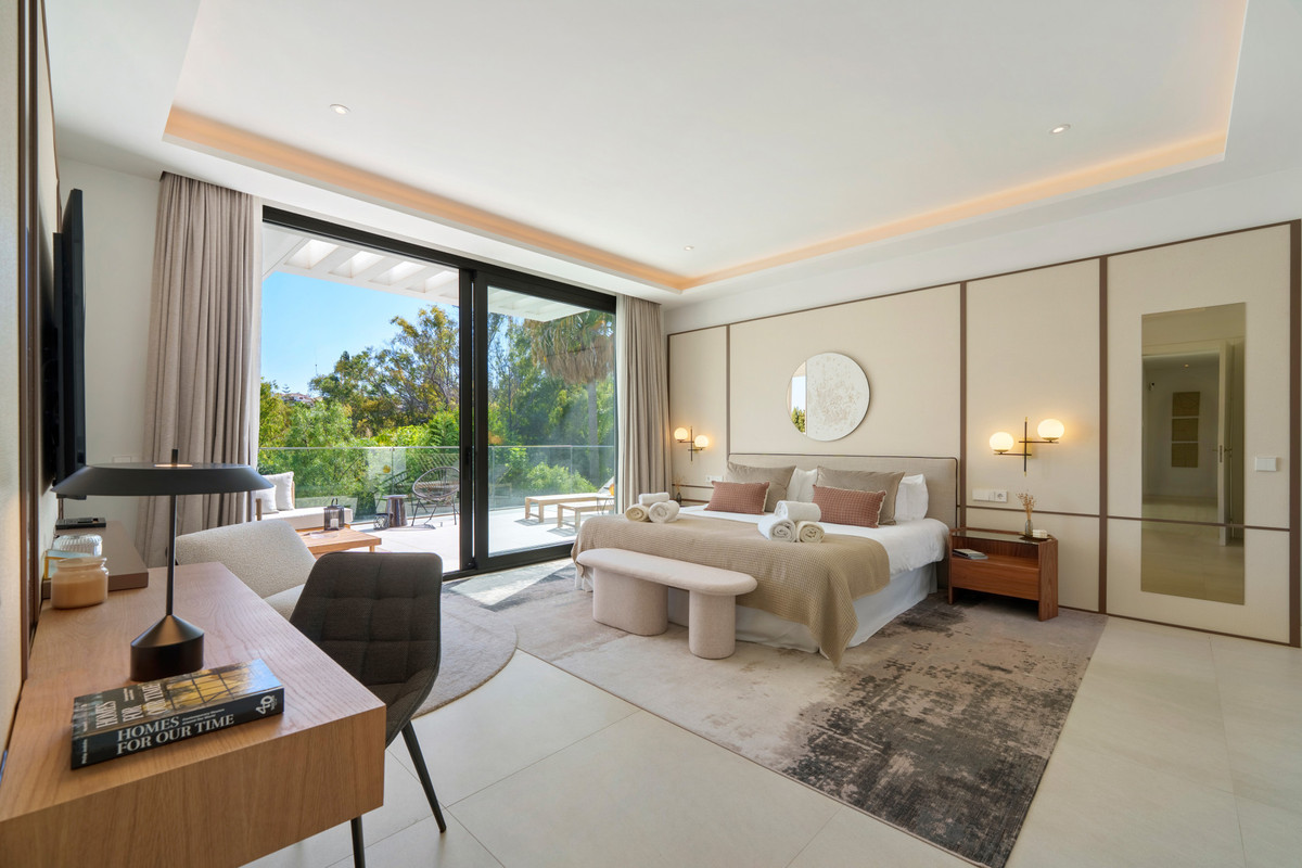 Se vende Villa - Chalet de 6 dormitorios en Costa Del Sol, Málaga, España