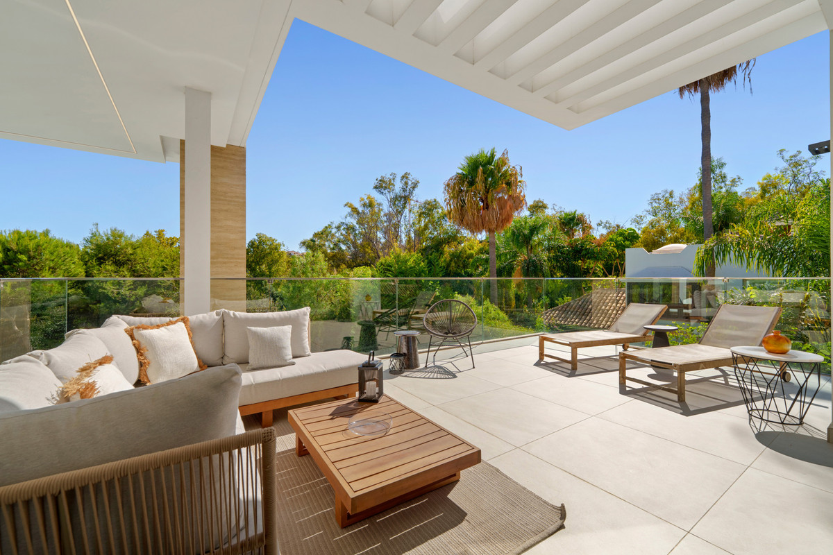 Se vende Villa - Chalet de 6 dormitorios en Costa Del Sol, Málaga, España