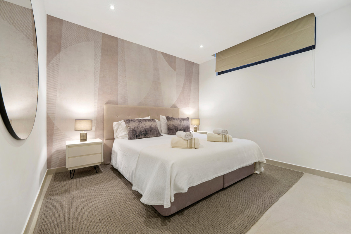Se vende Villa - Chalet de 6 dormitorios en Costa Del Sol, Málaga, España
