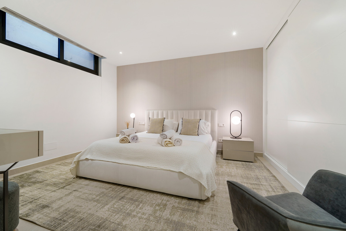 Se vende Villa - Chalet de 6 dormitorios en Costa Del Sol, Málaga, España