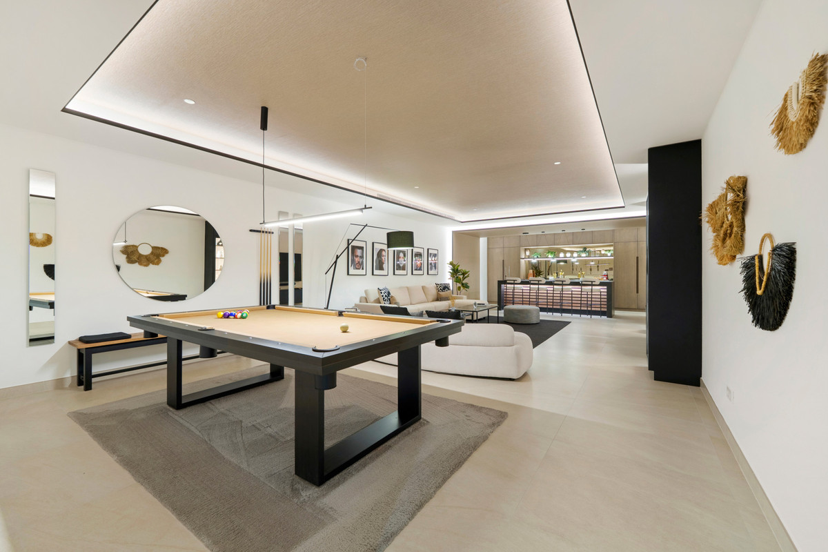 Se vende Villa - Chalet de 6 dormitorios en Costa Del Sol, Málaga, España
