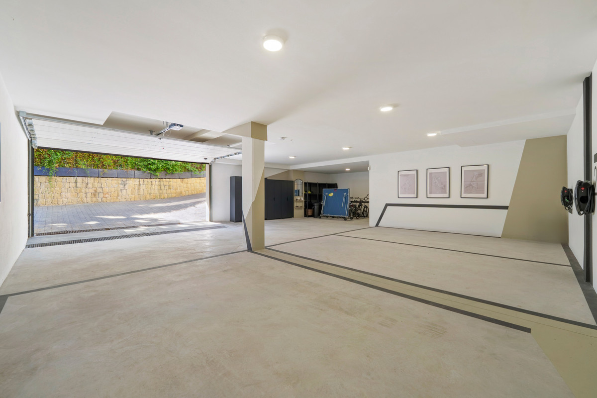 Se vende Villa - Chalet de 6 dormitorios en Costa Del Sol, Málaga, España