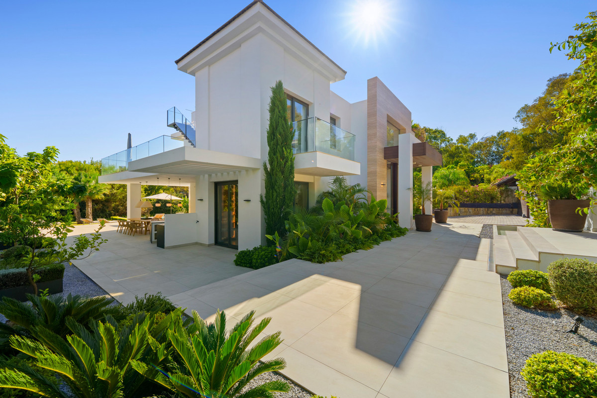 Se vende Villa - Chalet de 6 dormitorios en Costa Del Sol, Málaga, España