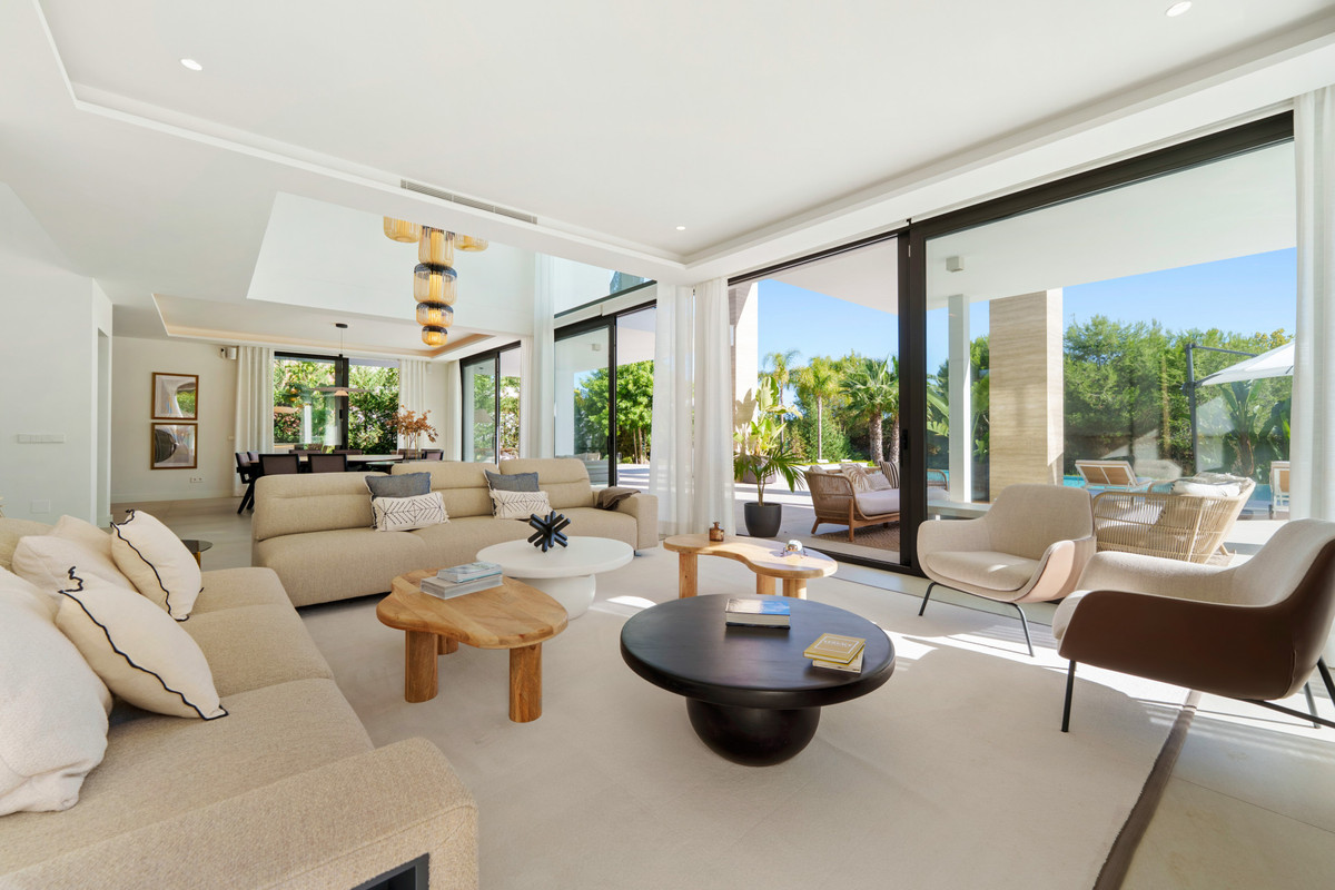 Se vende Villa - Chalet de 6 dormitorios en Costa Del Sol, Málaga, España