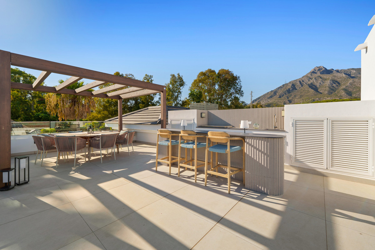 Se vende Villa - Chalet de 6 dormitorios en Costa Del Sol, Málaga, España