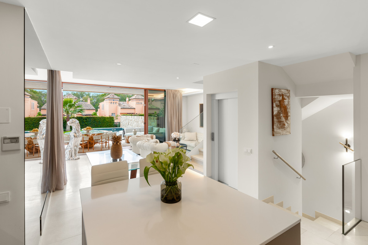 Se vende Pareada de 4 dormitorios en Costa Del Sol, Málaga, España