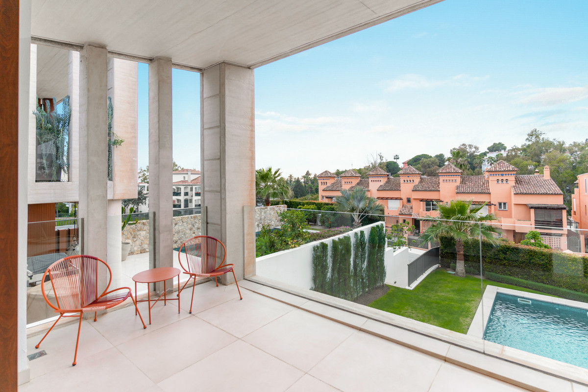Se vende Pareada de 4 dormitorios en Costa Del Sol, Málaga, España