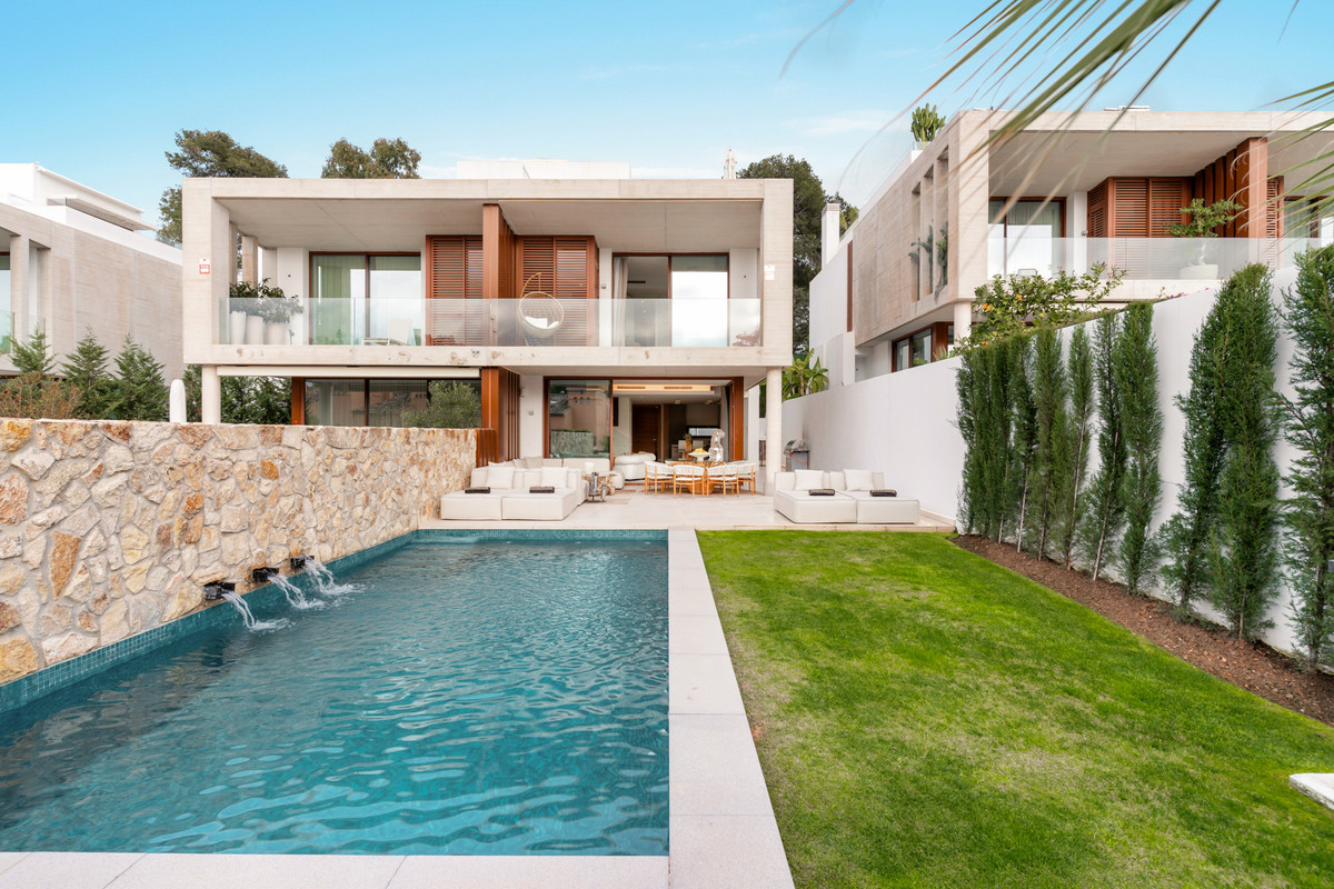 Se vende Pareada de 4 dormitorios en Costa Del Sol, Málaga, España