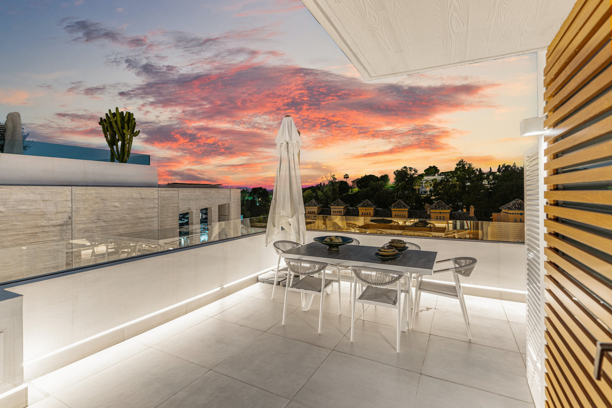 Se vende Pareada de 4 dormitorios en Costa Del Sol, Málaga, España