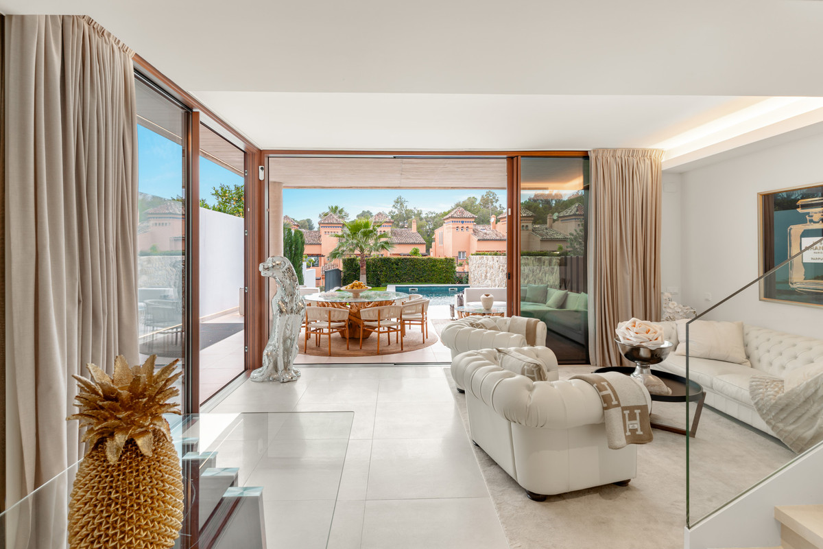 Se vende Pareada de 4 dormitorios en Costa Del Sol, Málaga, España