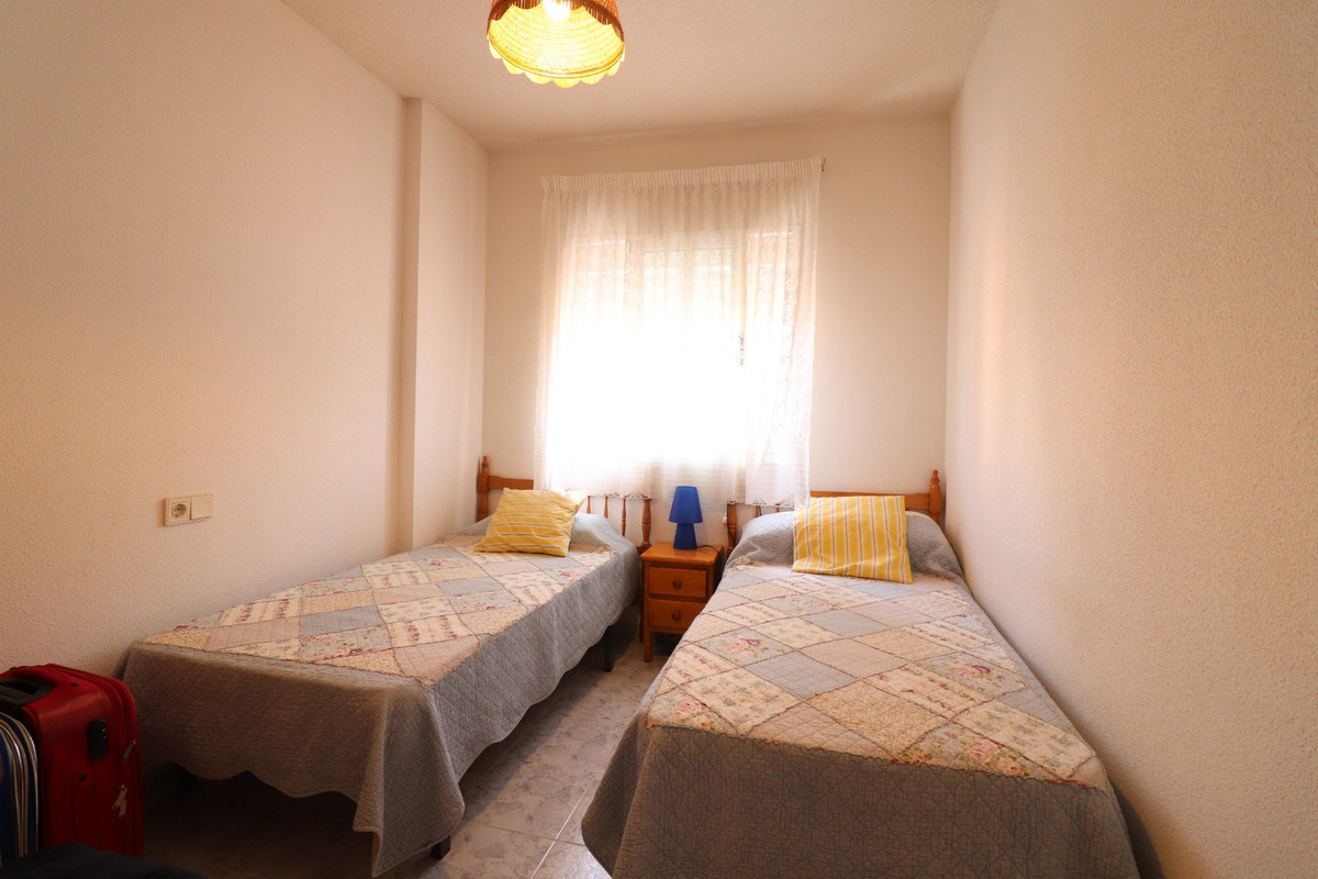 Se vende Apartamento Planta Baja de 2 dormitorios en Costa Blanca, Alicante, España