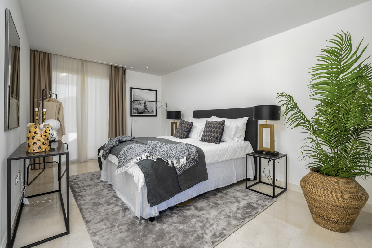 3 Bed Apartment for sale in Nueva Andalucía Costa Del Sol, Málaga, Spain