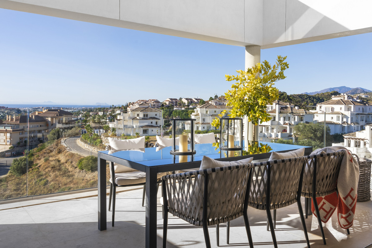 3 Bed Apartment for sale in Nueva Andalucía Costa Del Sol, Málaga, Spain