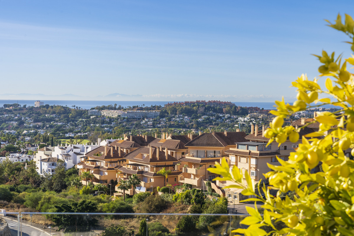 3 Bed Apartment for sale in Nueva Andalucía Costa Del Sol, Málaga, Spain