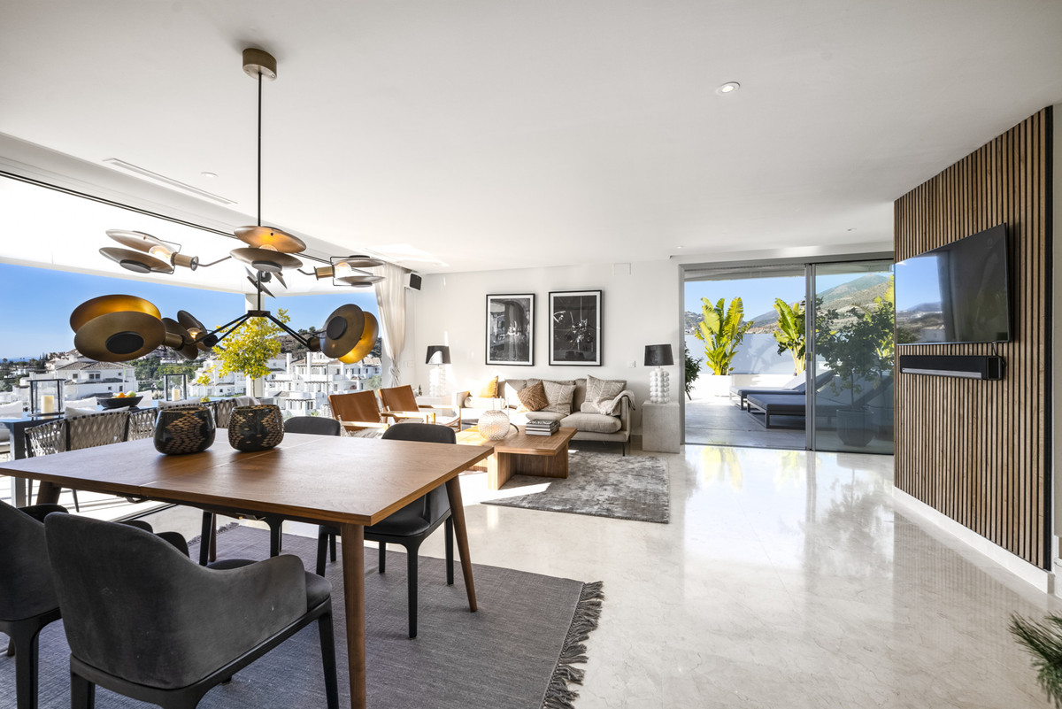 3 Bed Apartment for sale in Nueva Andalucía Costa Del Sol, Málaga, Spain