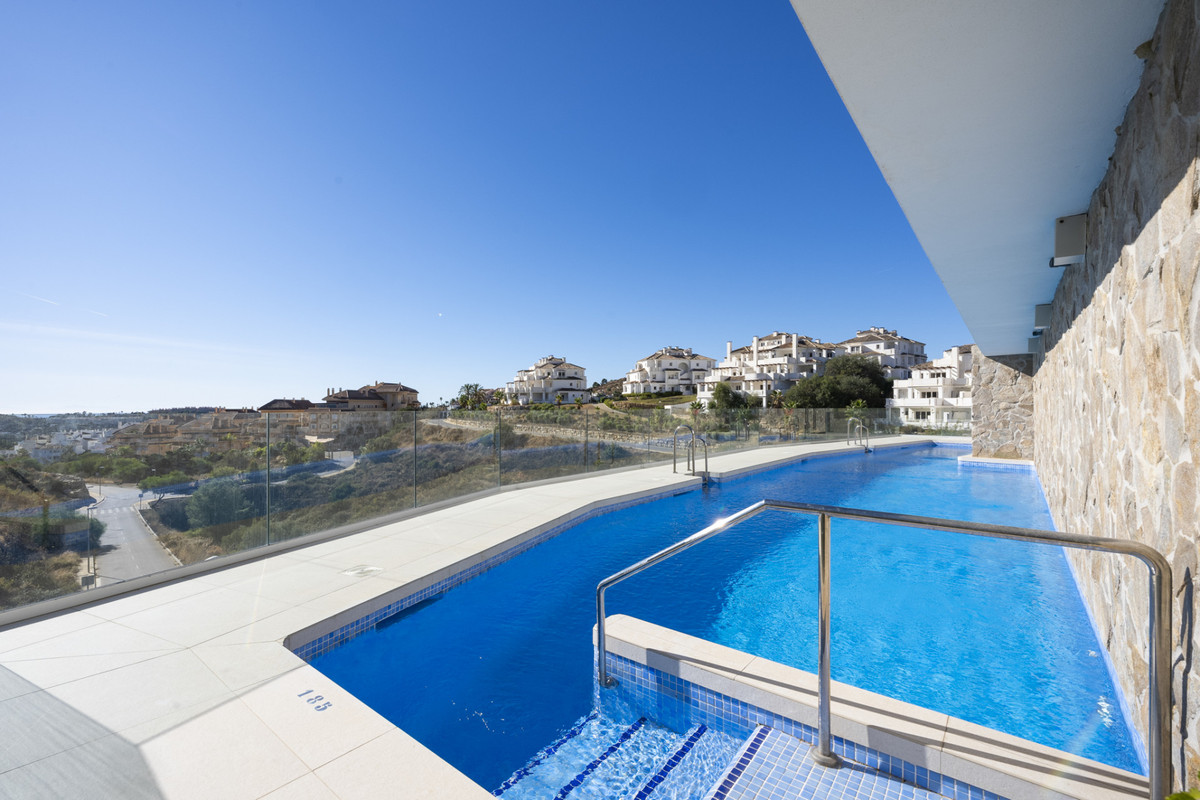 3 Bed Apartment for sale in Nueva Andalucía Costa Del Sol, Málaga, Spain