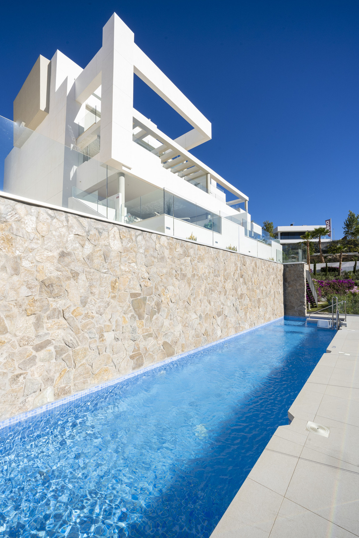 3 Bed Apartment for sale in Nueva Andalucía Costa Del Sol, Málaga, Spain