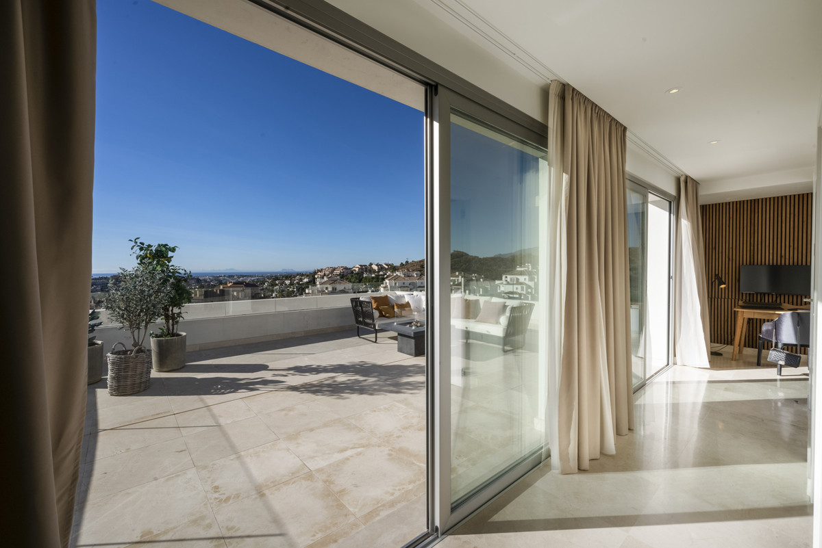3 Bed Apartment for sale in Nueva Andalucía Costa Del Sol, Málaga, Spain