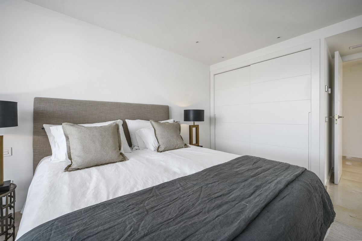 3 Bed Apartment for sale in Nueva Andalucía Costa Del Sol, Málaga, Spain