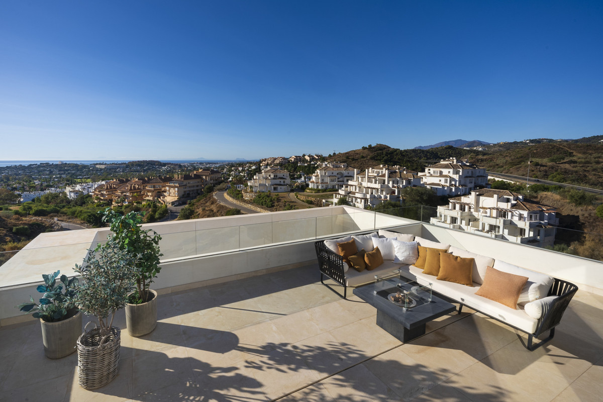 3 Bed Apartment for sale in Nueva Andalucía Costa Del Sol, Málaga, Spain