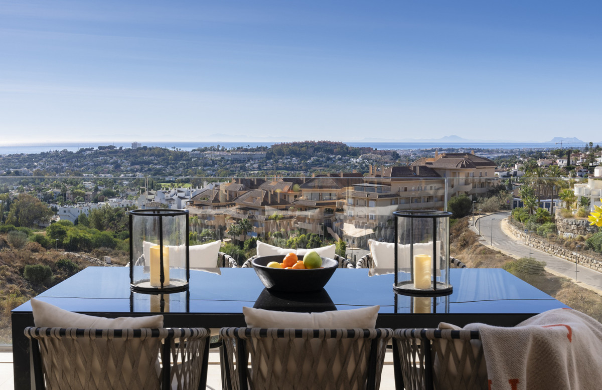 3 Bed Apartment for sale in Nueva Andalucía Costa Del Sol, Málaga, Spain