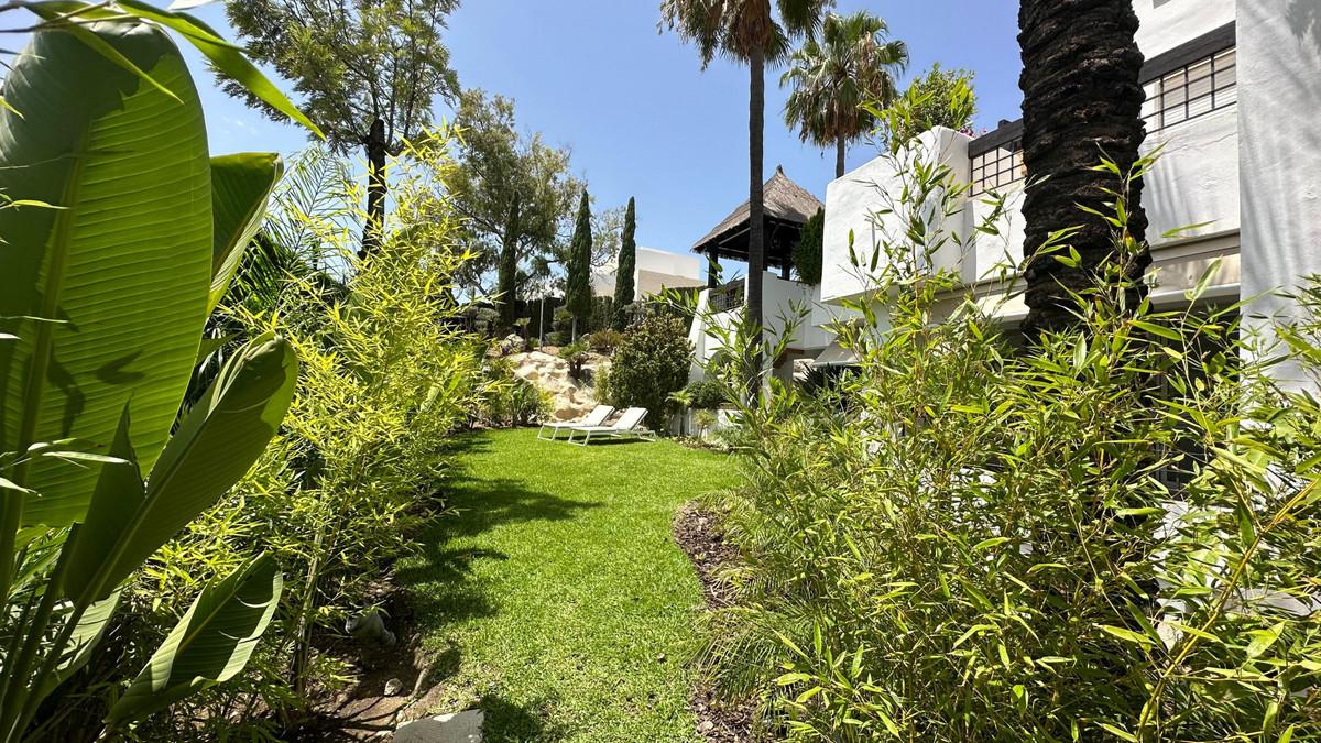 2 Bed Apartment for sale in Marbella Costa Del Sol, Málaga, Spain