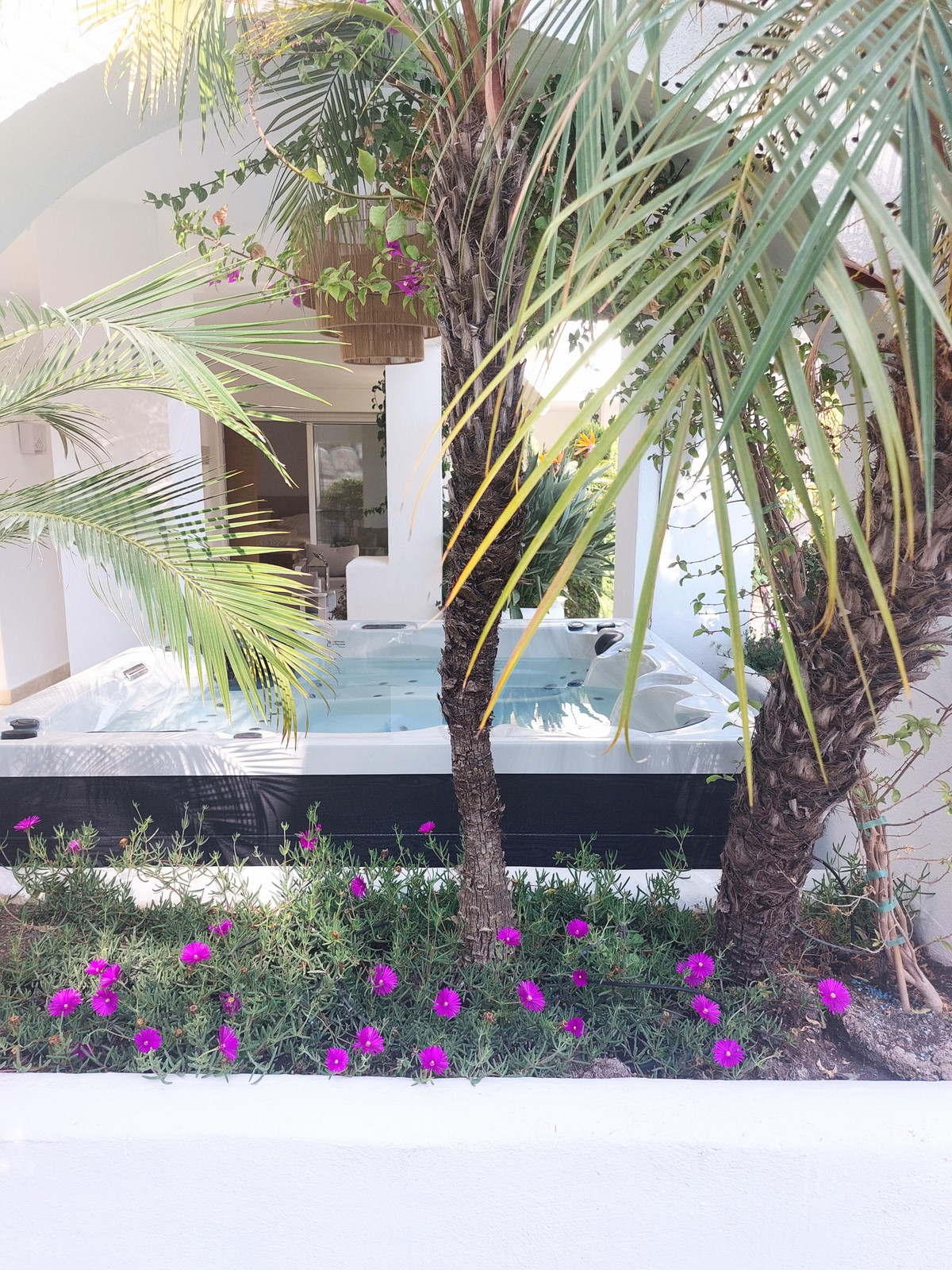 2 Bed Apartment for sale in Marbella Costa Del Sol, Málaga, Spain
