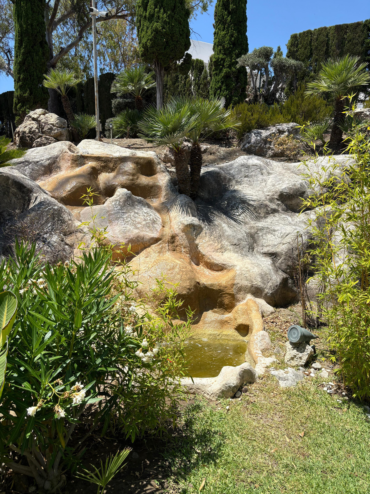 2 Bed Apartment for sale in Marbella Costa Del Sol, Málaga, Spain