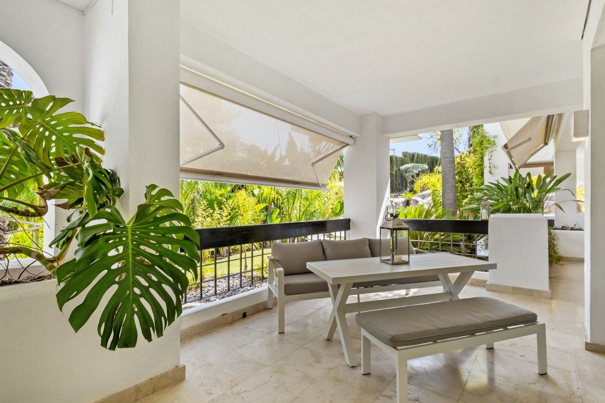 2 Bed Apartment for sale in Marbella Costa Del Sol, Málaga, Spain