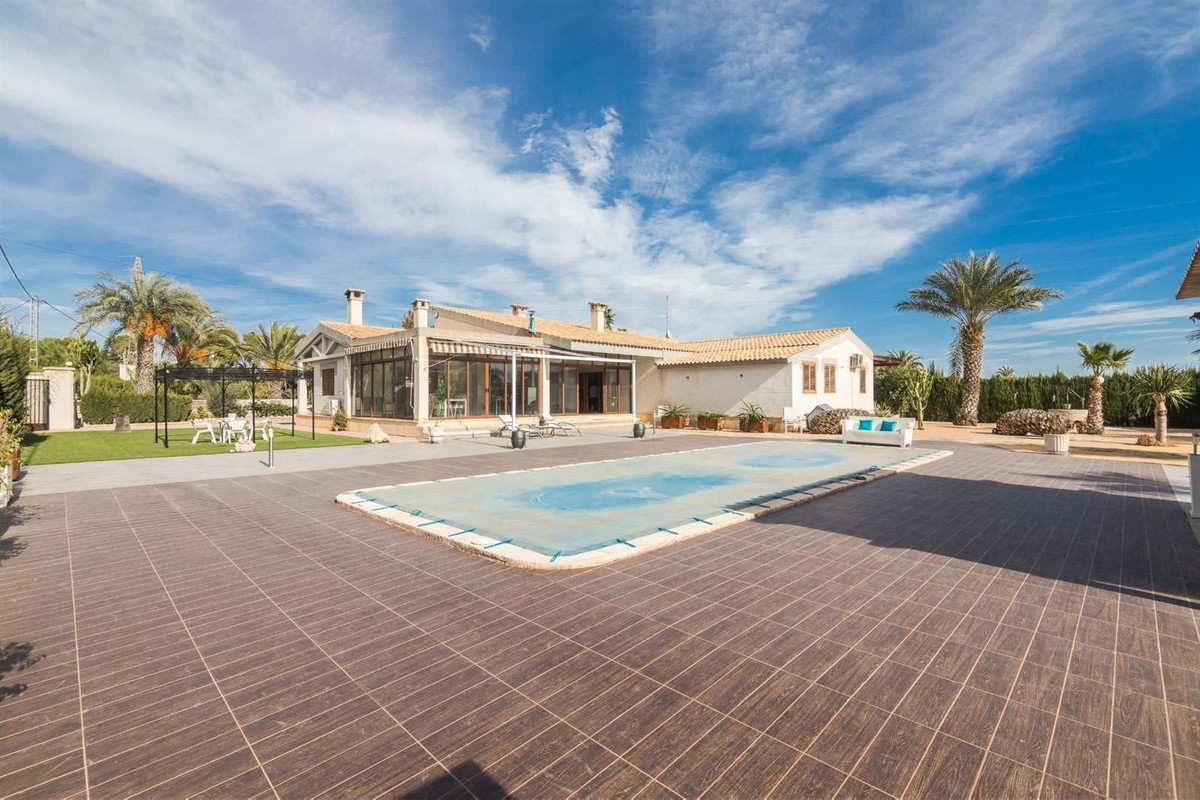 Se vende Villa - Chalet de 5 dormitorios en Costa Blanca, Alicante, España