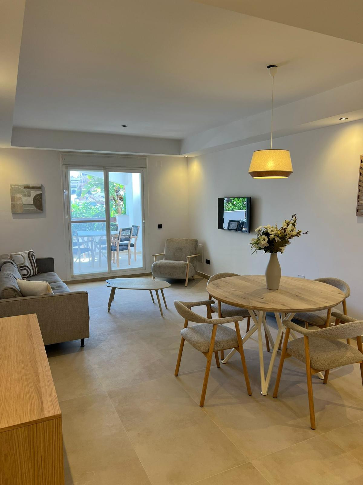 Se vende Apartamento Planta Media de 2 dormitorios en Costa Del Sol, Málaga, España