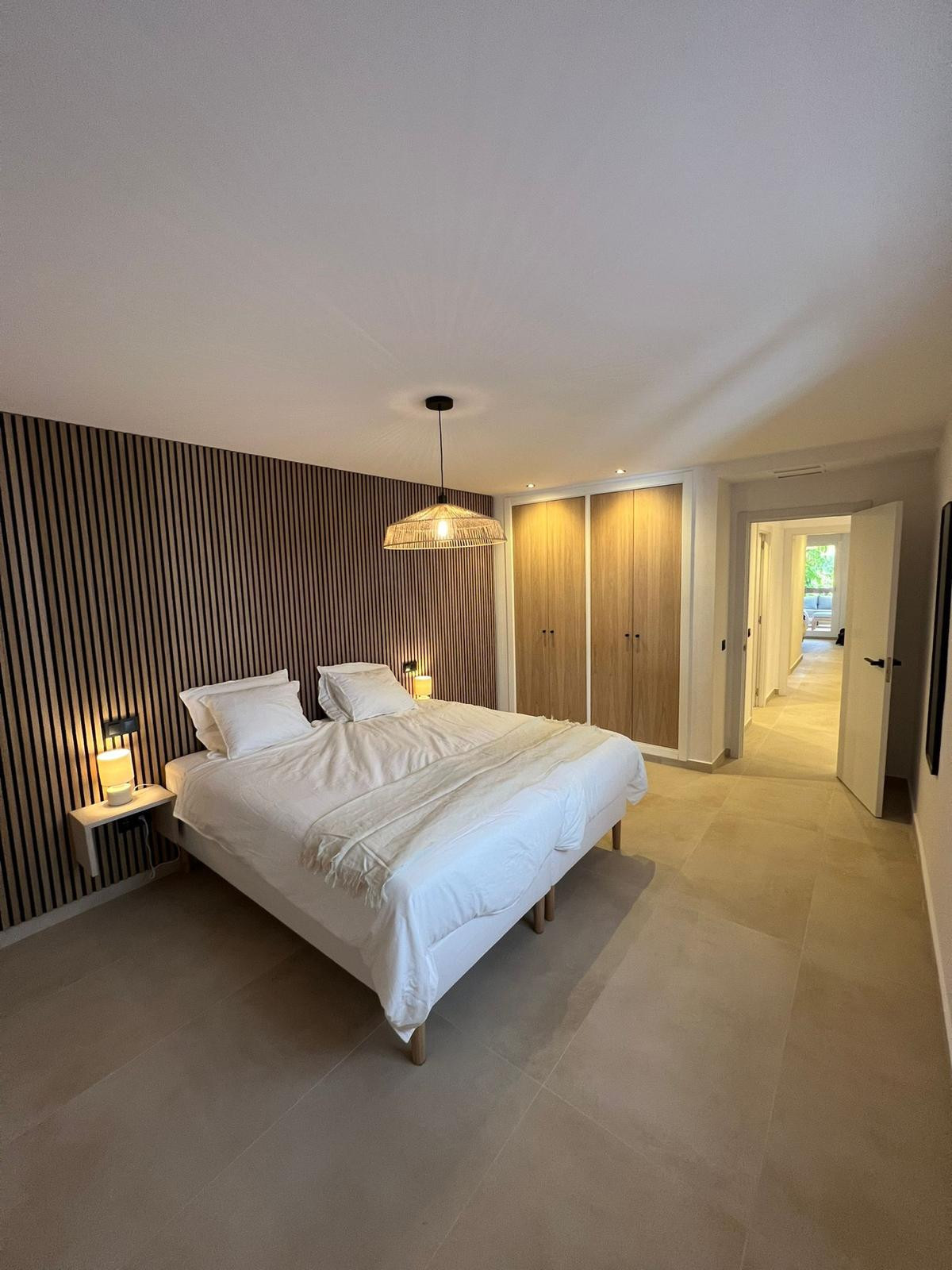 Se vende Apartamento Planta Media de 2 dormitorios en Costa Del Sol, Málaga, España