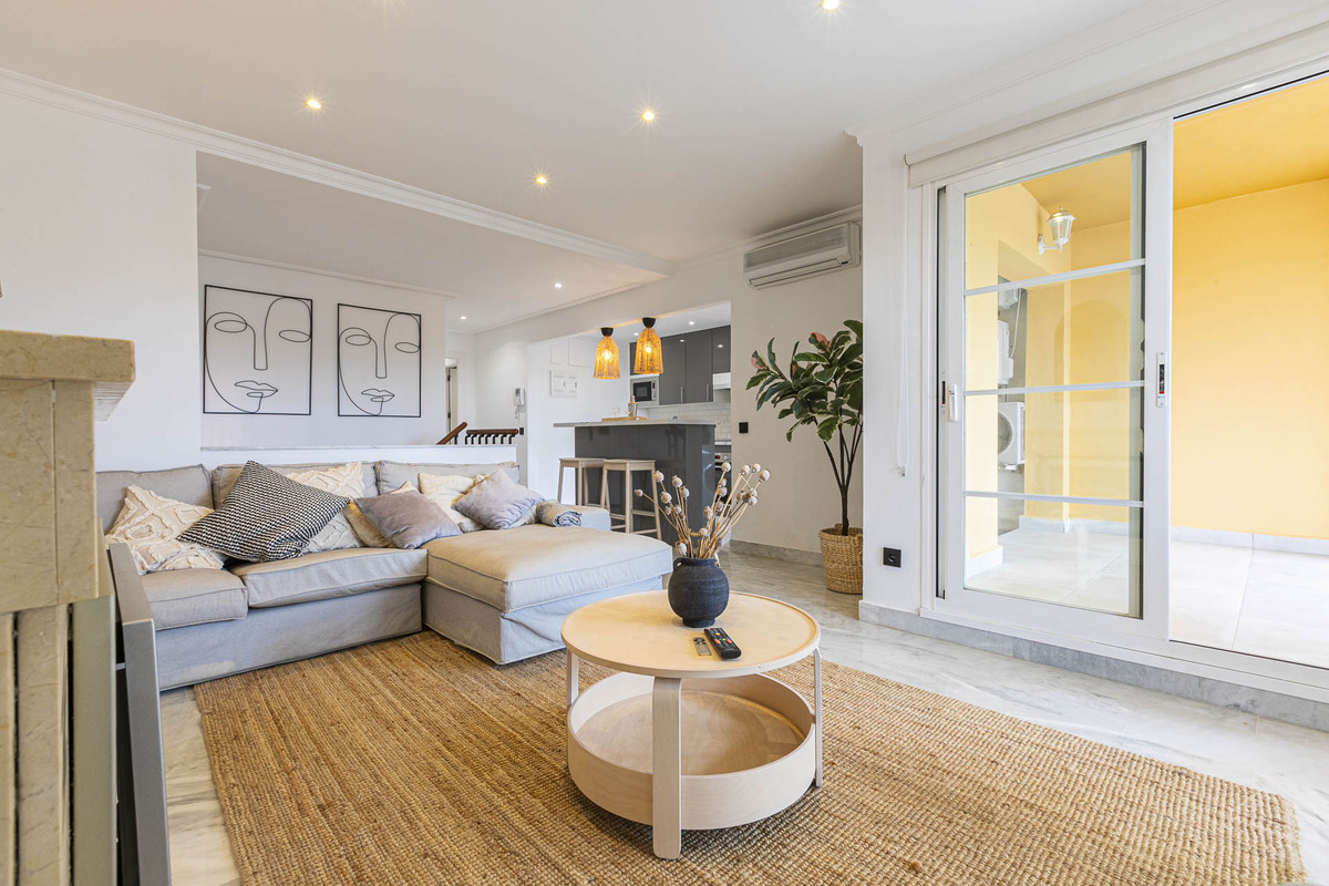 2 Bed Apartment for sale in Nueva Andalucía Costa Del Sol, Málaga, Spain