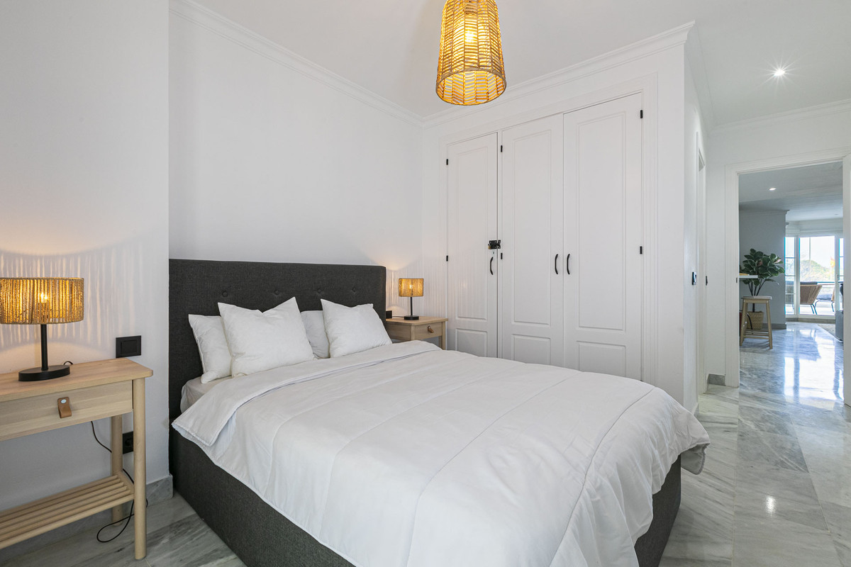 2 Bed Apartment for sale in Nueva Andalucía Costa Del Sol, Málaga, Spain