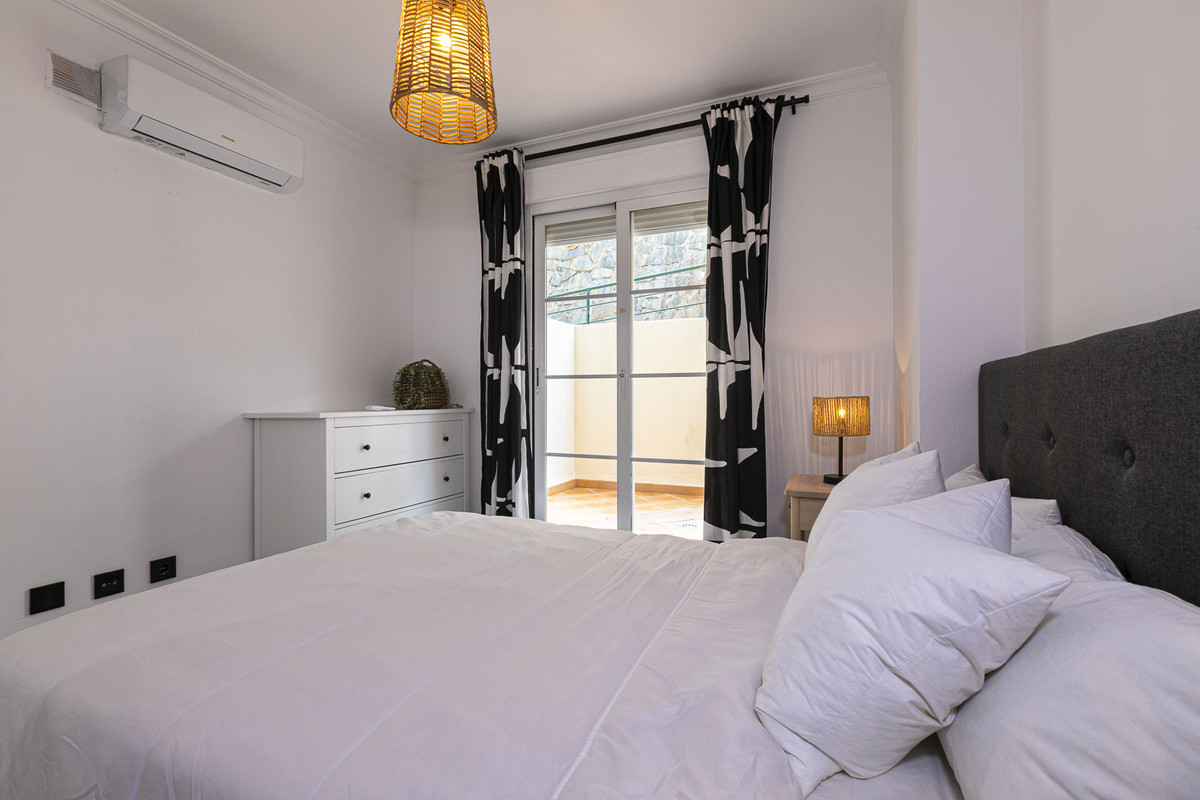 2 Bed Apartment for sale in Nueva Andalucía Costa Del Sol, Málaga, Spain