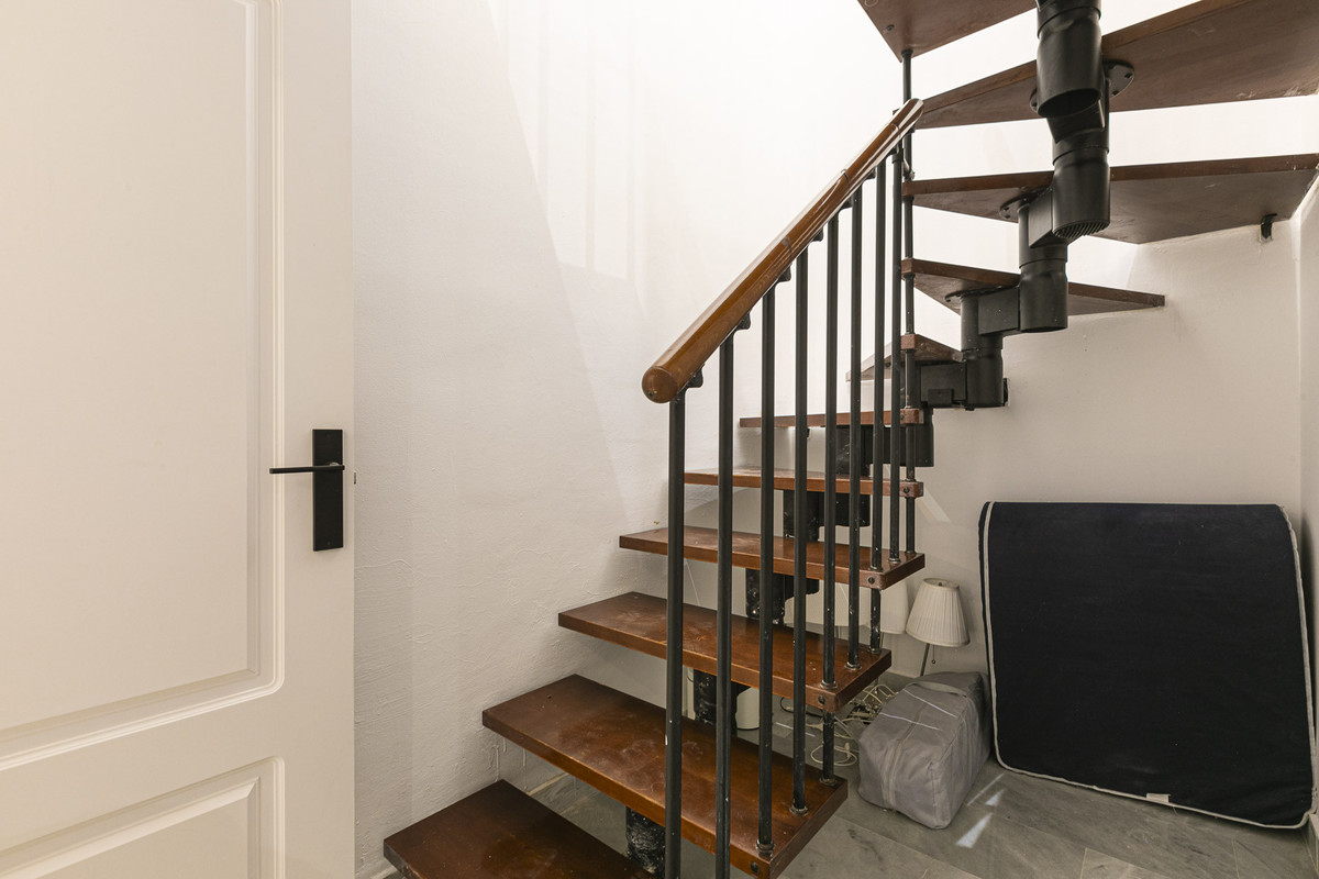 2 Bed Apartment for sale in Nueva Andalucía Costa Del Sol, Málaga, Spain