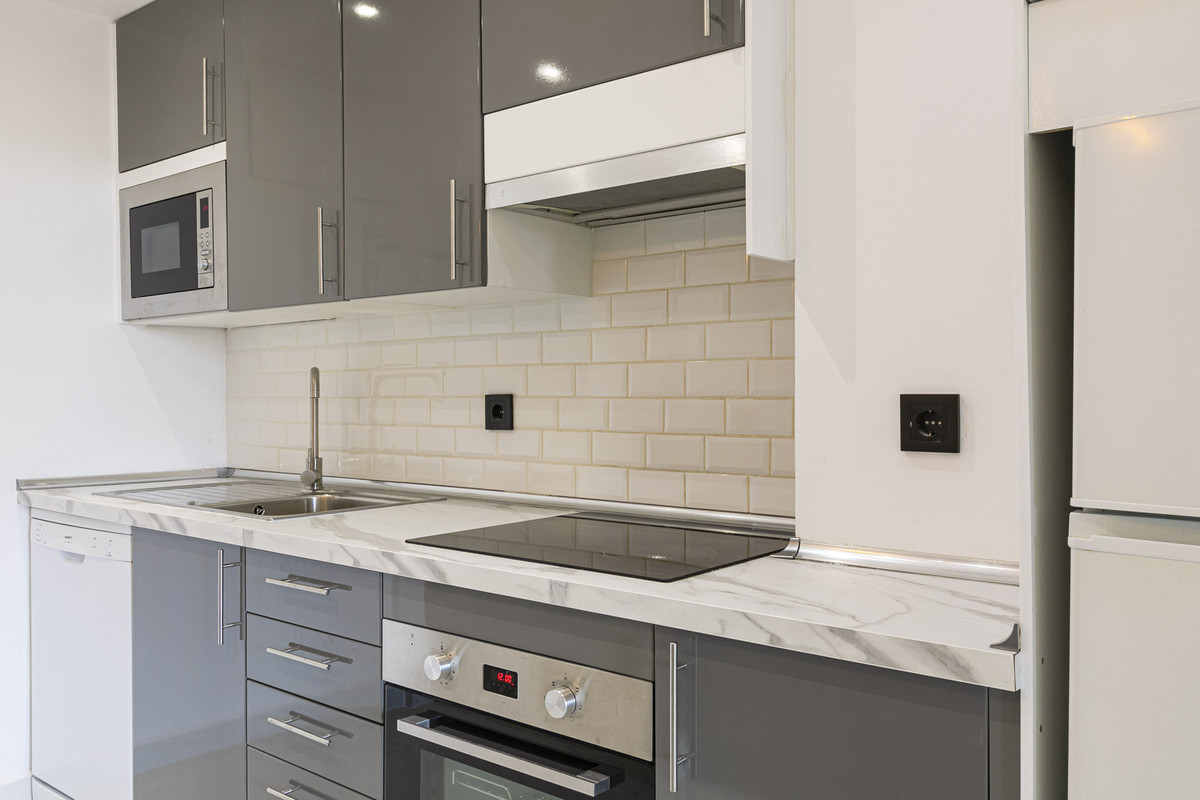 2 Bed Apartment for sale in Nueva Andalucía Costa Del Sol, Málaga, Spain