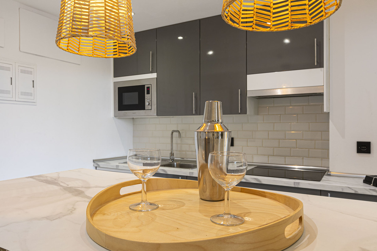 2 Bed Apartment for sale in Nueva Andalucía Costa Del Sol, Málaga, Spain