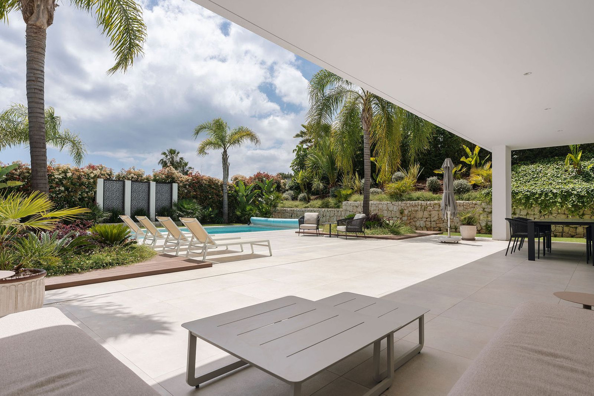 Se vende Villa - Chalet de 5 dormitorios en Costa Del Sol, Málaga, España
