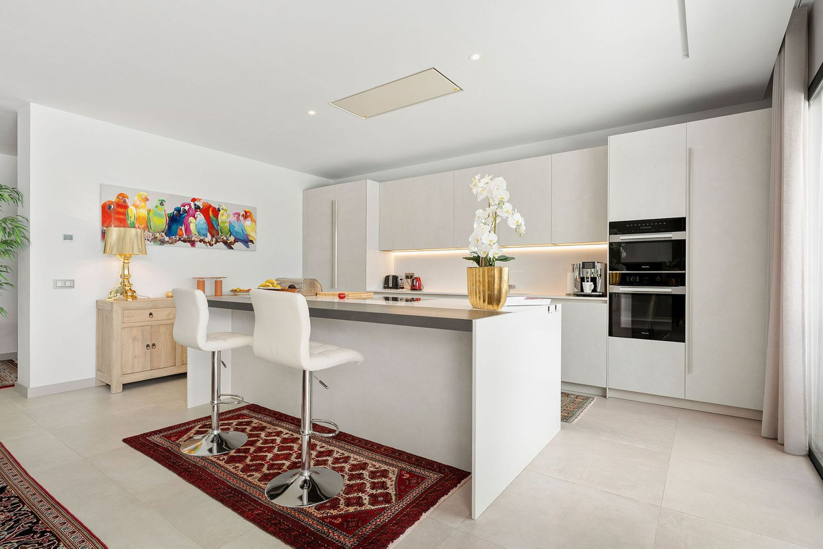 Se vende Villa - Chalet de 5 dormitorios en Costa Del Sol, Málaga, España