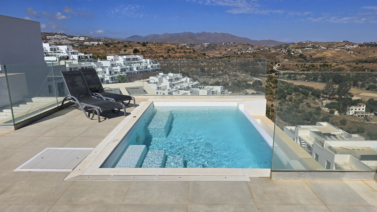 4 Bed Apartment for sale in La Cala De Mijas Costa Del Sol, Málaga, Spain