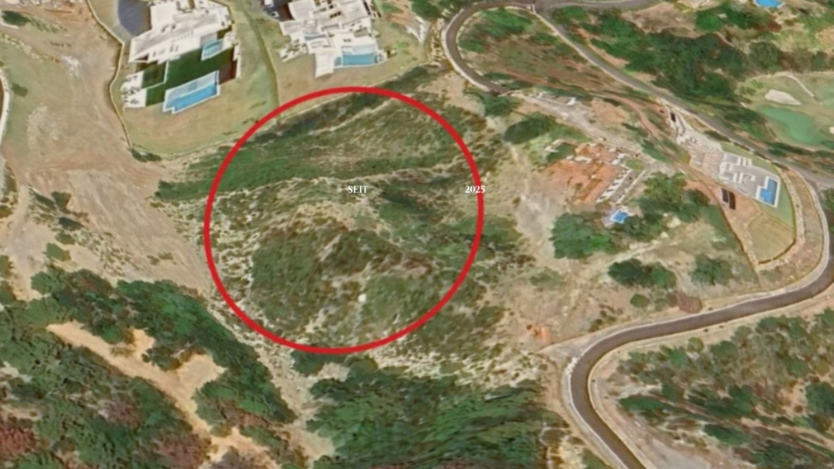 Plots for sale in Benahavís Costa Del Sol, Málaga, Spain