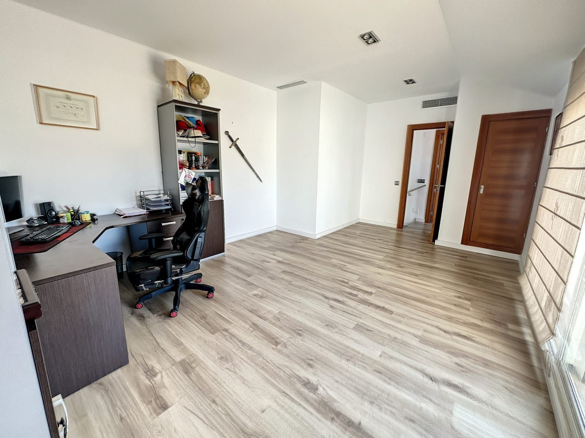 Se vende Ático de 4 dormitorios en Costa Del Sol, Málaga, España