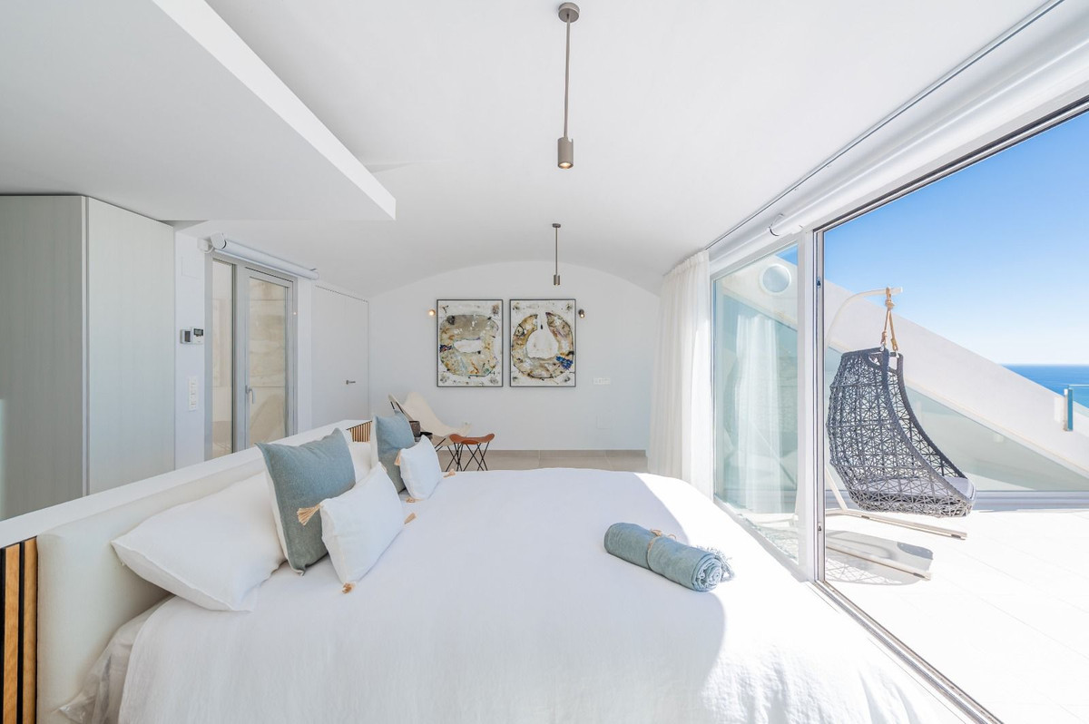 3 Bed Apartment for sale in Higueron Costa Del Sol, Málaga, Spain