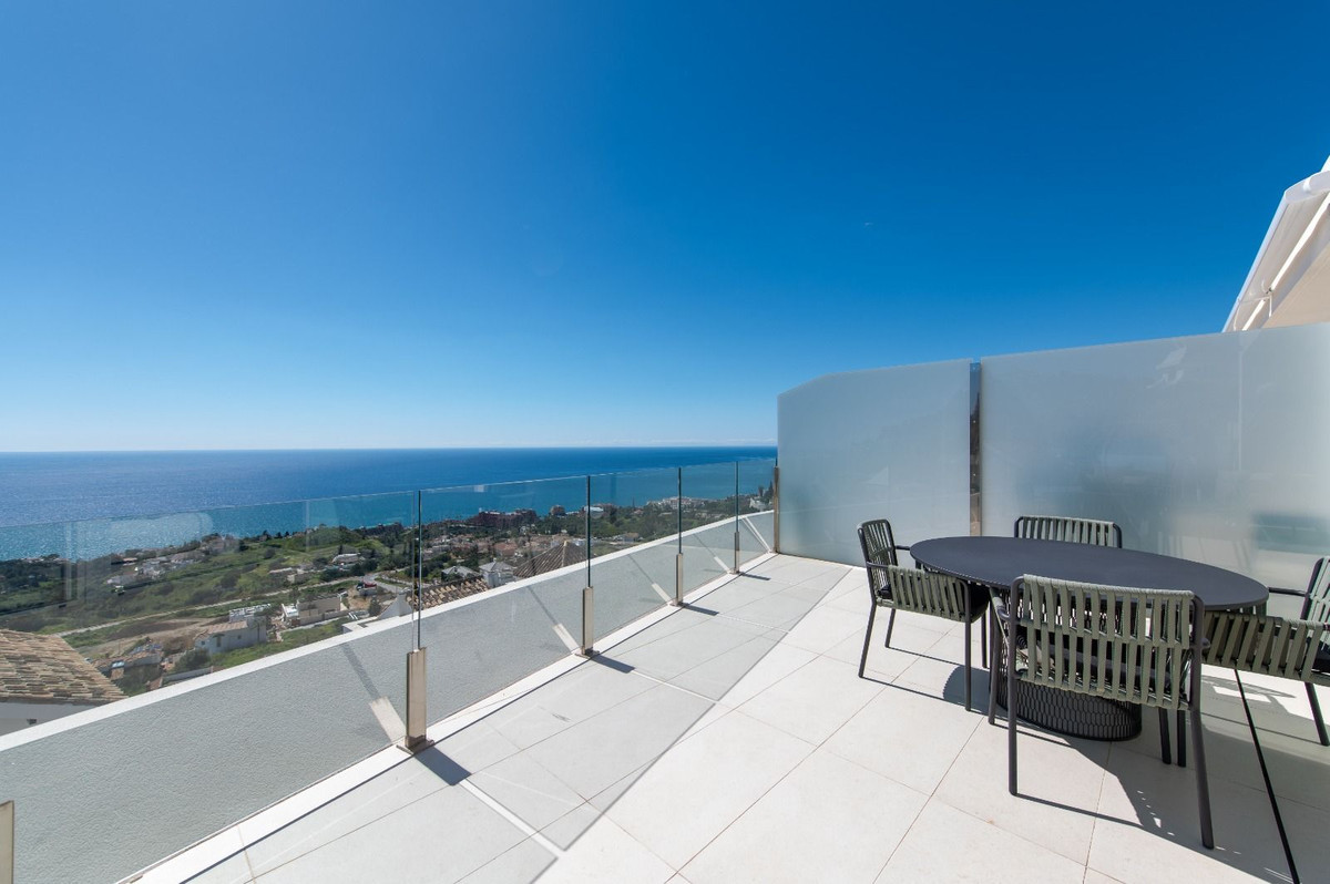 3 Bed Apartment for sale in Higueron Costa Del Sol, Málaga, Spain
