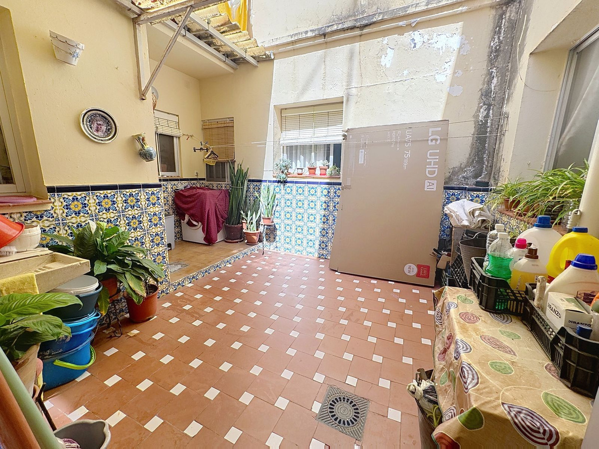 5 Bed Townhouse for sale in Estepona Costa Del Sol, Málaga, Spain