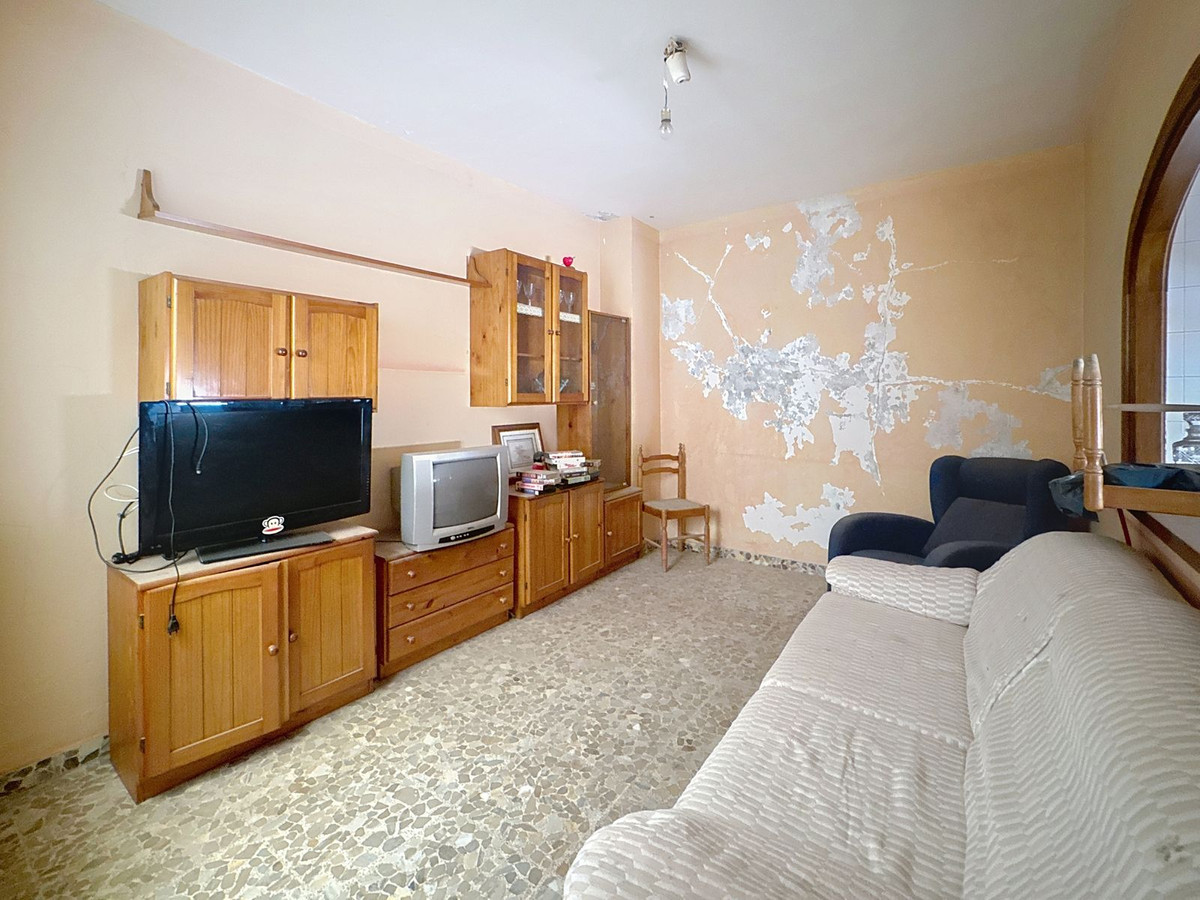 5 Bed Townhouse for sale in Estepona Costa Del Sol, Málaga, Spain